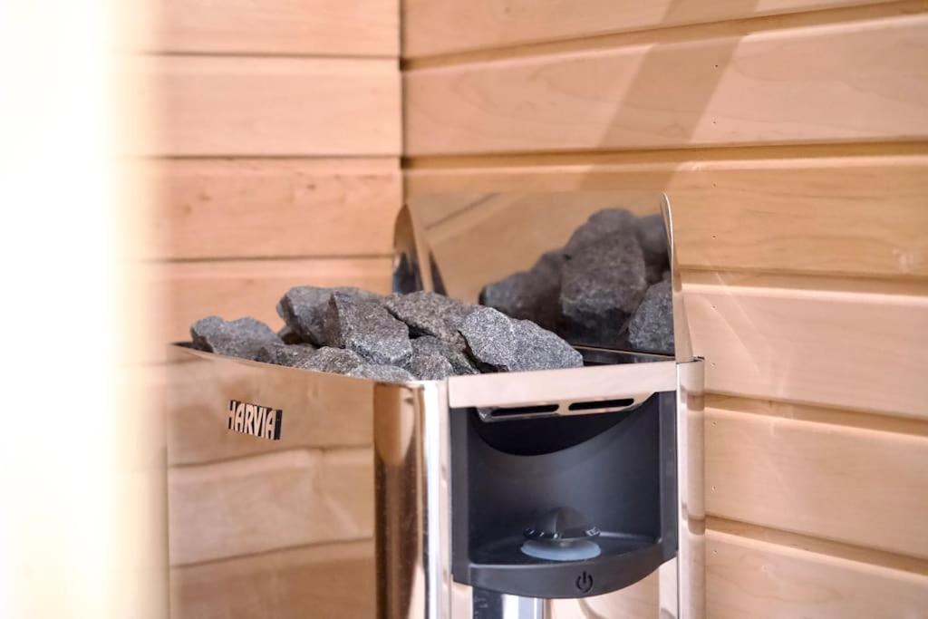 Brandnew Modern With Sauna *
